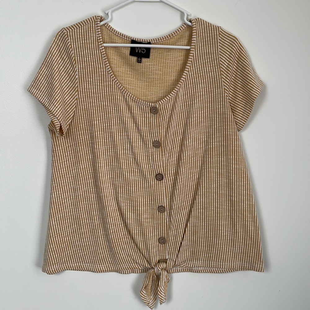 W5 white and yellow top